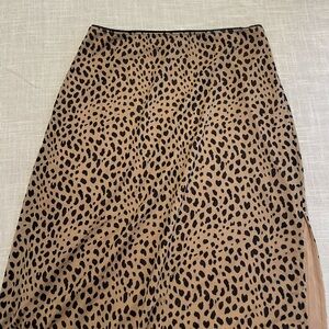 𝖪𝗂𝗋𝗂𝗈𝗎𝗌 𝖢𝗁𝖾𝖾𝗍𝖺𝗁 𝖬𝗂𝖽𝗂 𝖲𝗄𝗂𝗋𝗍